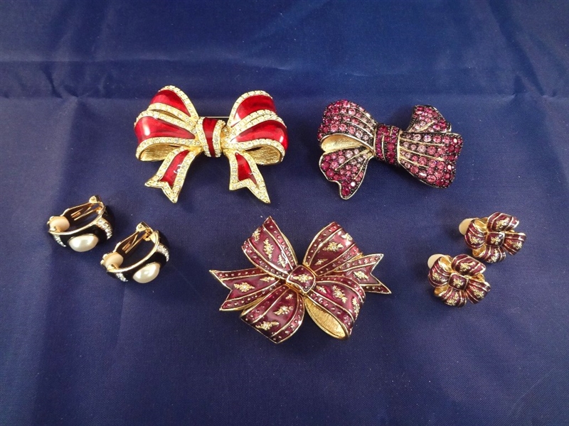 Joan Rivers Jewelry: (3) Brooches, (2) Clip On Earrings