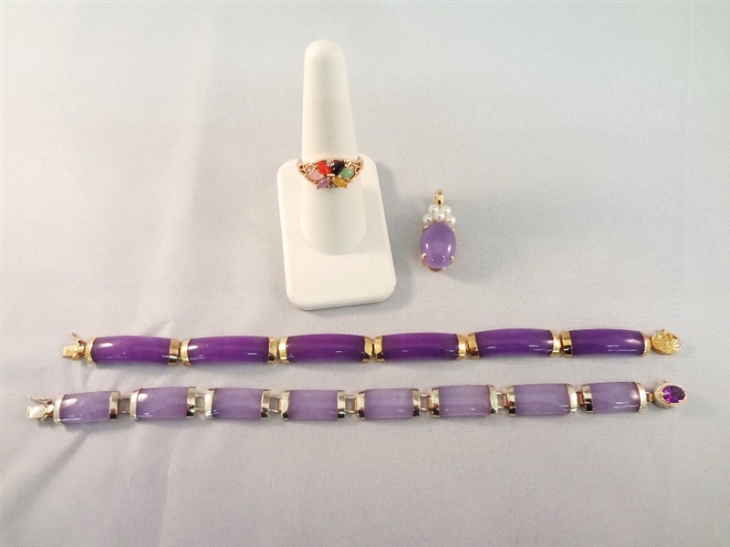 14K Gold and Lavender Jade Jewelry Group: Ring, Pendant, (2) Bracelets