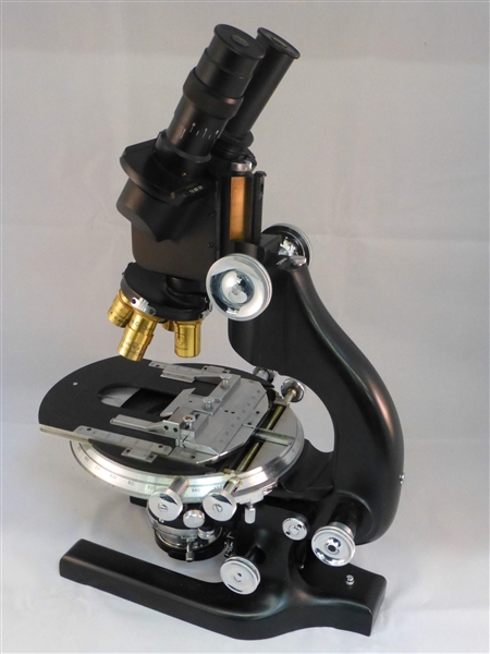 Spencer Buffalo Microscope w Oculars & Apochromatic Objectives