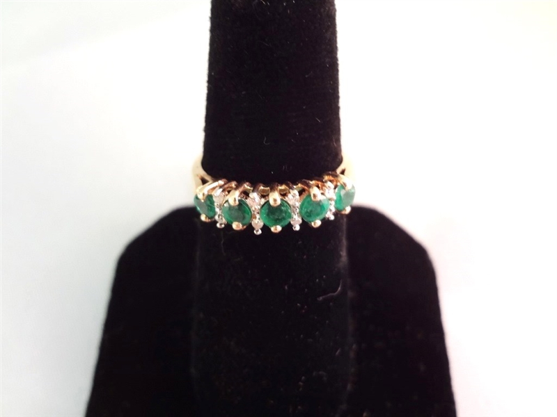 14K Gold Ring (5) Round Emeralds 2mm, (8) Diamond Chips Ring Size 6.75