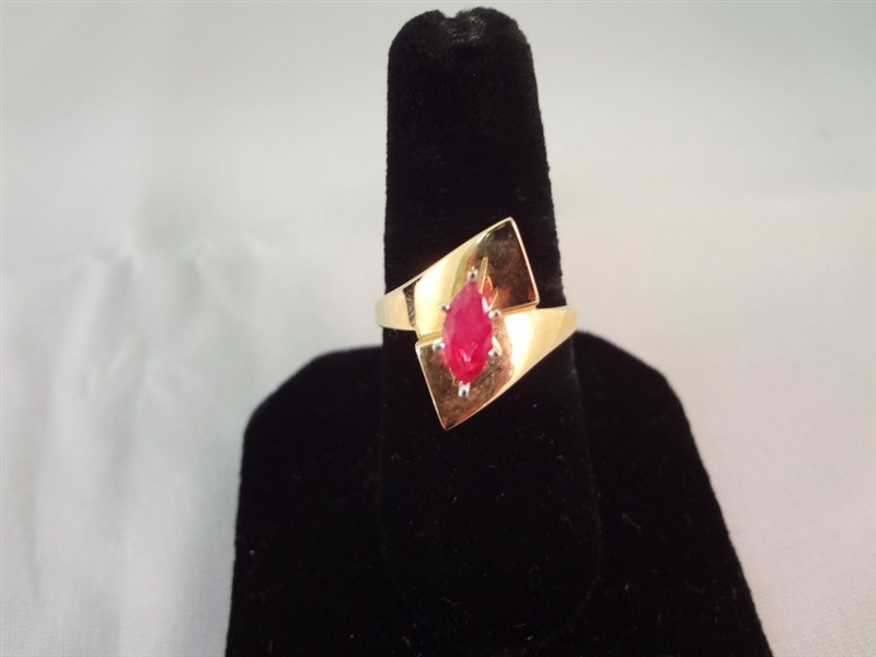 14K Gold Ring (1) Ruby Marquise Cut Solitaire 8x4mm Ring Size 8