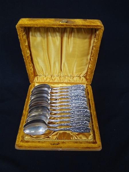 (12) Sterling Silver Whiting 1880 "Berry" Tea Spoons in Original Case
