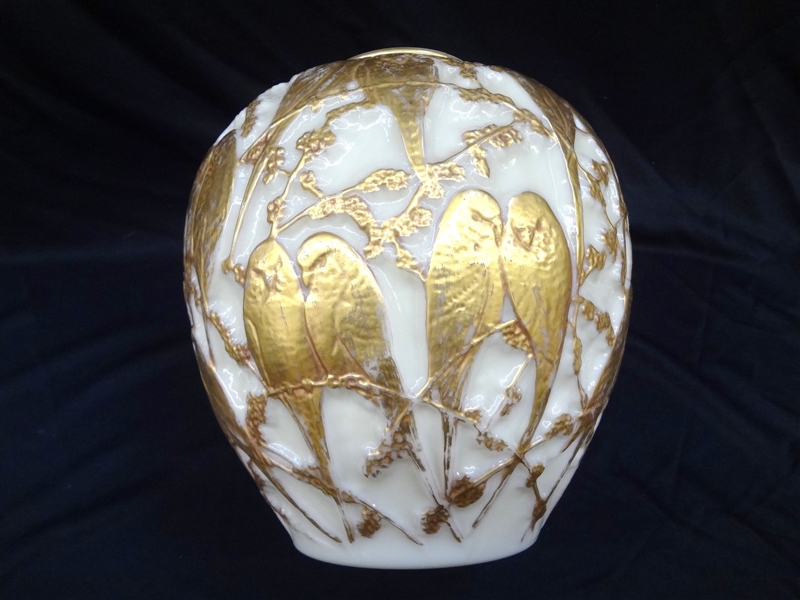 Phoenix Glass Company Molded Parrot Vase c 1930