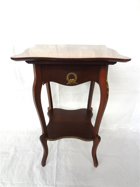 Scalloped Top Double Tier Side Lamp Table