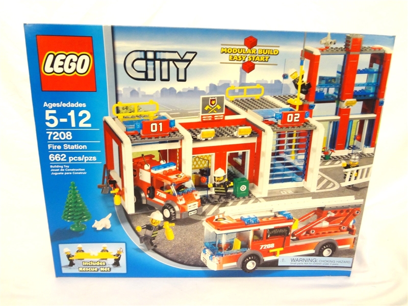 LEGO Collector Set #7208 City Fire Station New and Unopened