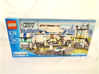 LEGO Collector Set #7743 City Police Commander Center New and Unopened