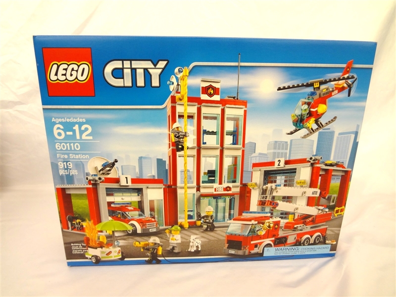 LEGO Collector Set #60110 City Fire Station New and Unopened