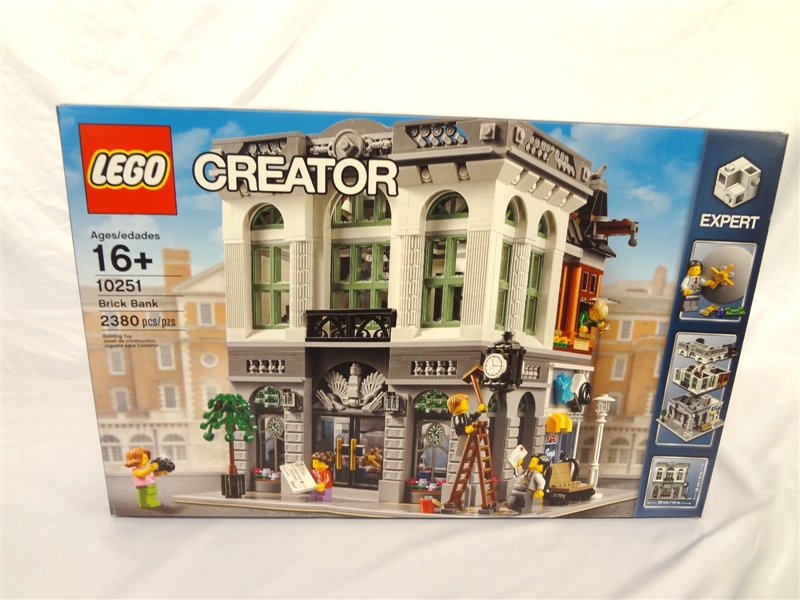 LEGO Collector Set #10251 Creator Brick Bank New and Unopened