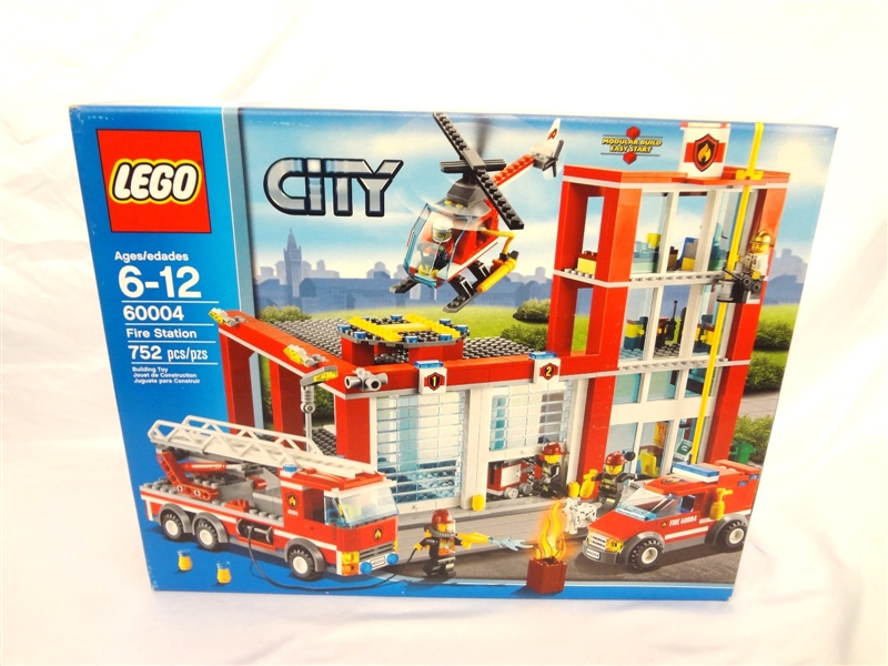 LEGO Collector Set #60004 City Fire Station New and Unopened