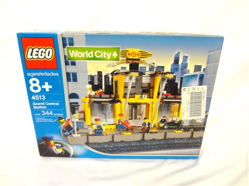 LEGO Collector Set #4513 World City Grand Central Station New and Unopened