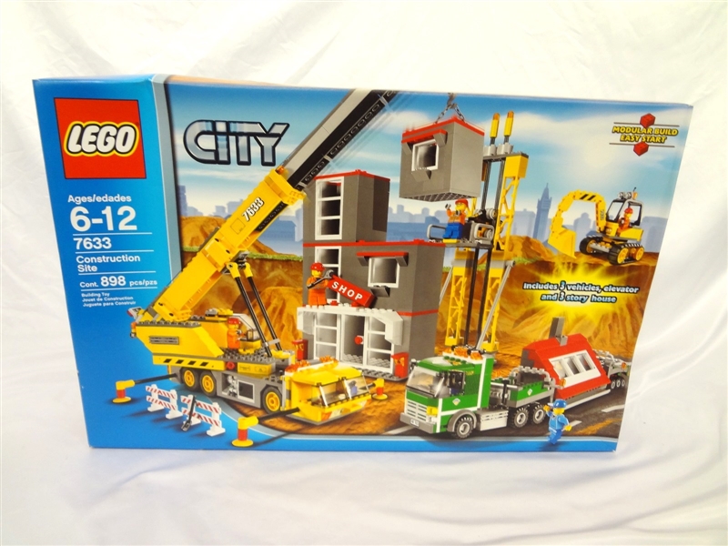 LEGO Collector Set #7633 City Construction Site New and Unopened