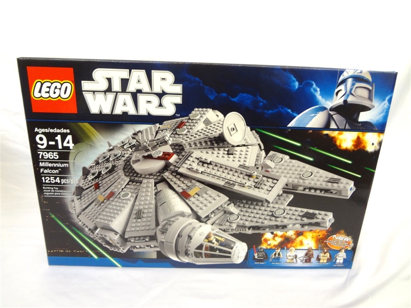 LEGO Collector Set #7965 Star Wars Millennium Falcon New and Unopened