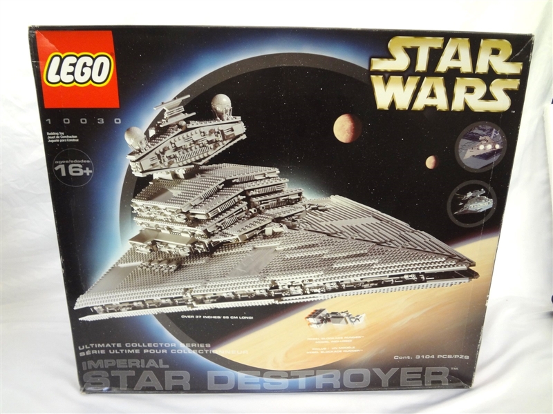LEGO Collector Set #10030 Star Wars Ultimate Collectors Star Destroyer New and Unopened