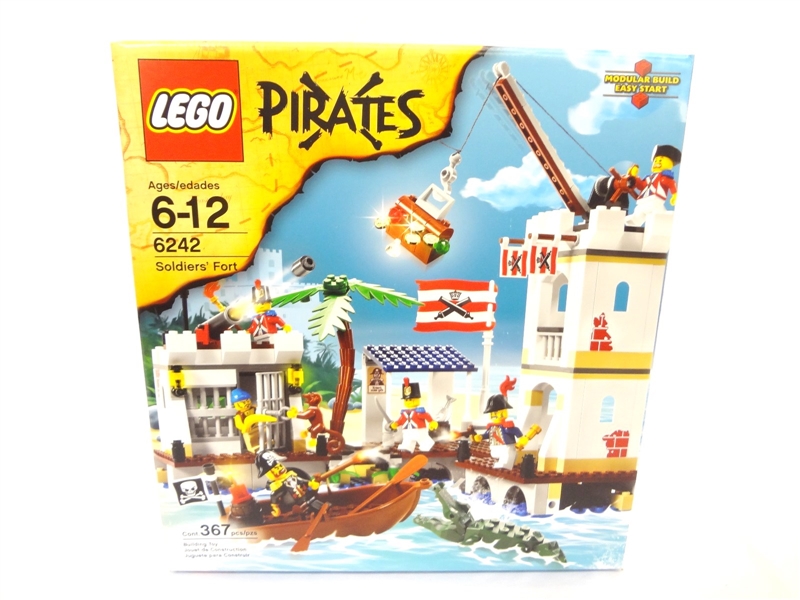LEGO Collector Set #6242 Pirates Soldiers Fort New and Unopened