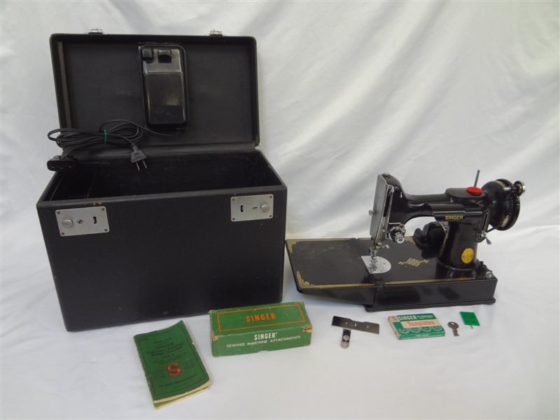 Singer Featherweight Model 221-1 Sewing Machine