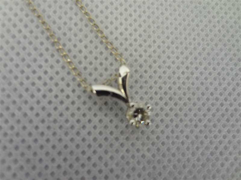 14k White Gold Necklace With Drop Diamond Dangle Pendant