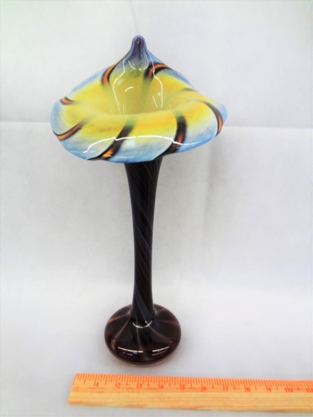 Large Art Glass Jack in the Pulpit 