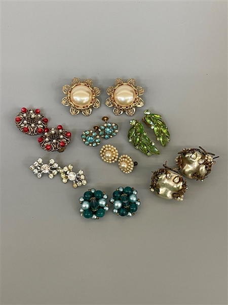 Group of (10) Pieces Estate Costume Jewelry