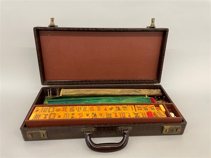 Vintage Butterscotch Mahjong Game Set With Case 