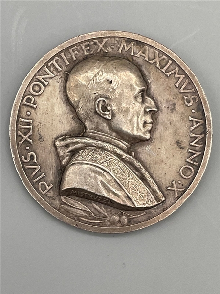 Pope Pius XII 1948 Easter Silver Medal 