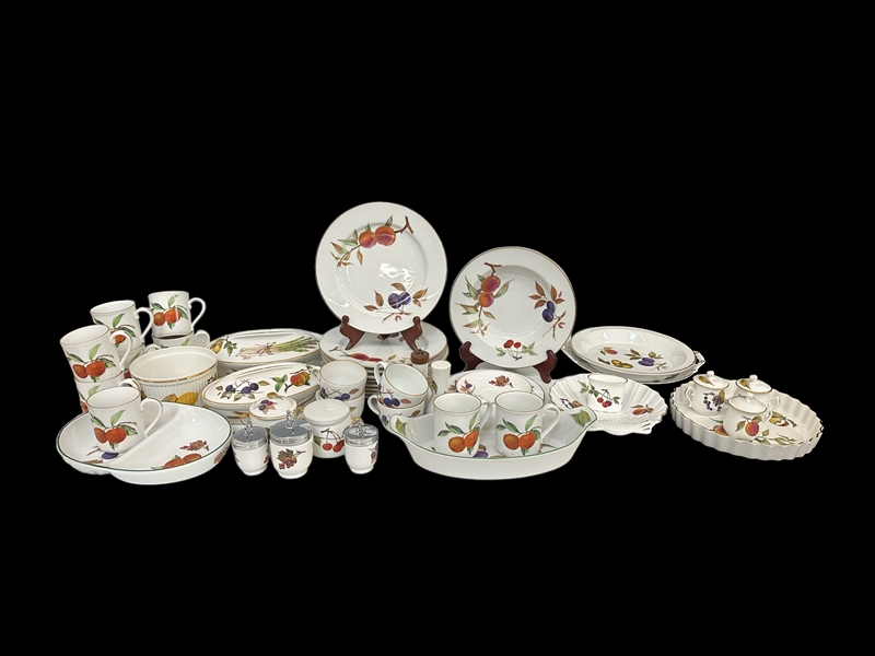 Royal Worcester Evesham Porcelain China Set
