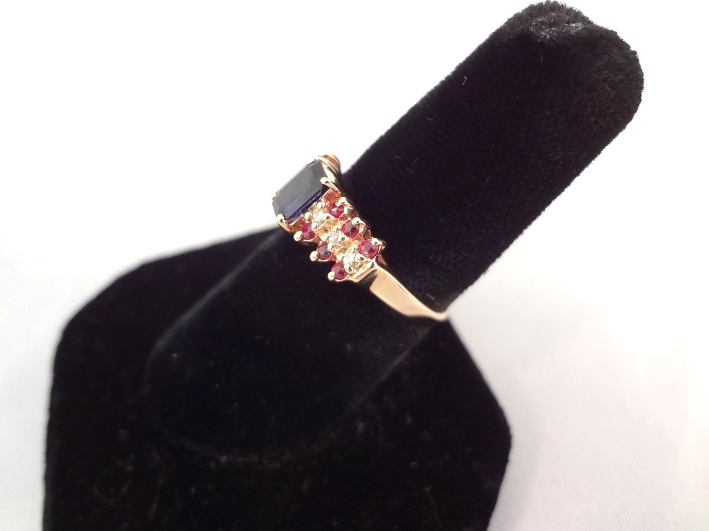 Lot Detail - 14K Gold Ring (1) Sapphire, (12) Rubies, (6) Diamonds Ring ...