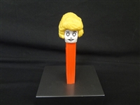 Pez Little Orphan Annie No feet Red Base Patent 3.9