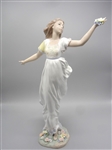 Lladro 1999 #6649 Woman With Flowers No Box