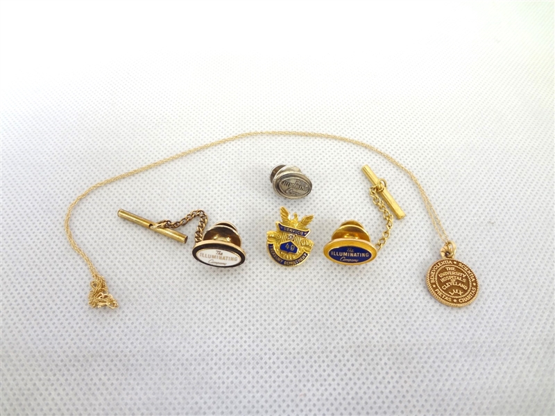 Group of 10k Gold Jewelry: Pins, Necklace, Pendant