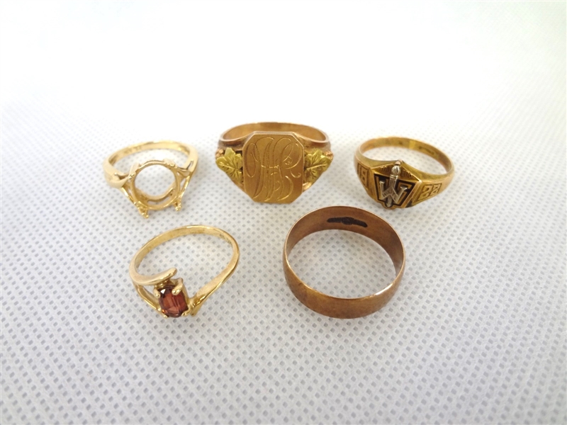 Group of (5) 10k Gold Rings