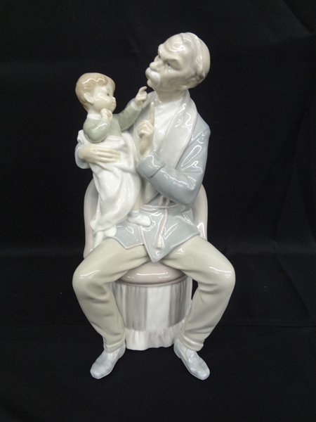 Lladro "Grandfather With Child" #4654
