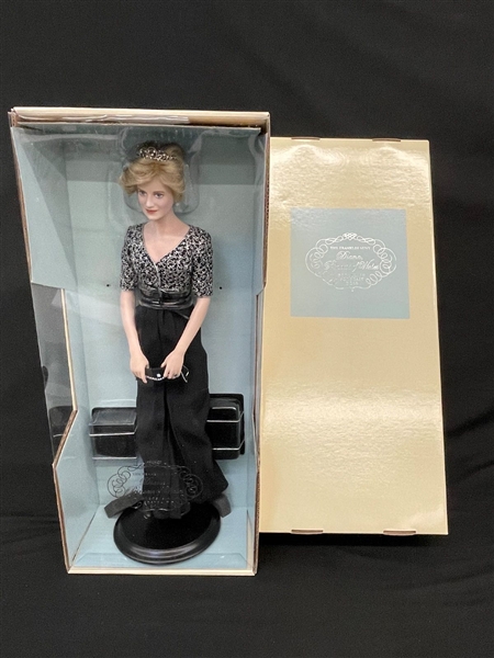 Princess Diana Franklin Mint Doll "Princess of Nobility" With Original Box