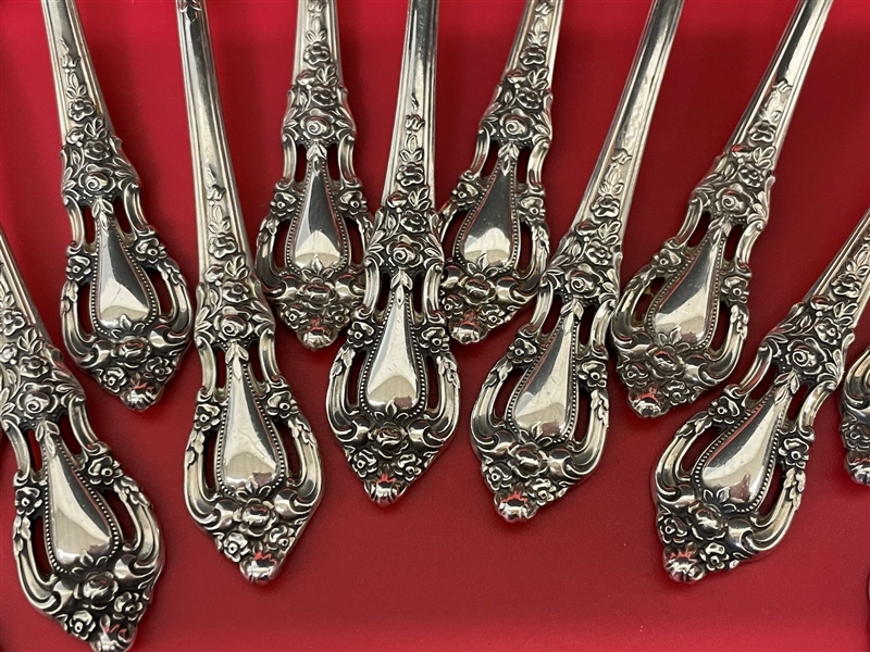 (18) Lunt Eloquence Sterling Silver Teaspoons