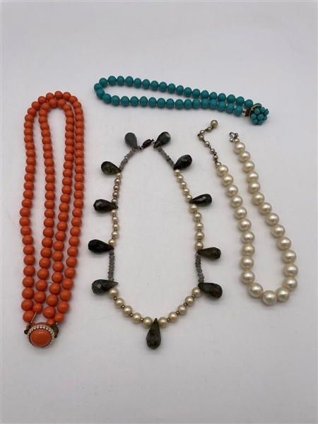 (4) Costume Jewelry Necklaces