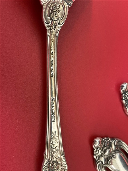 (18) Lunt Eloquence Sterling Silver Teaspoons