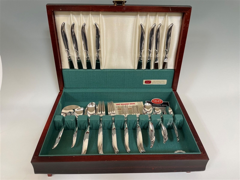 46 Piece Rogers Stainless Flatware "Flair" Service for Eight