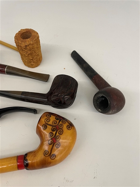 (14) Group of Smoking Pipes 