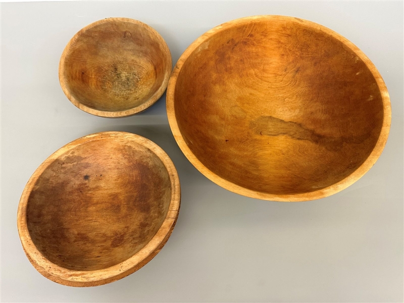 (5) Michigan Munising Hand Carved Wooden Bowl Set