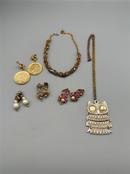 Unisgned Goldtone Better Costume Jewelry Group