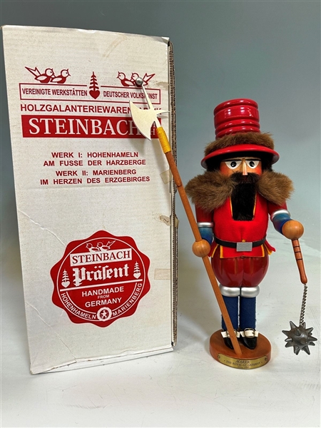 2001 Steinbach The Royal Guardsman Nutcracker