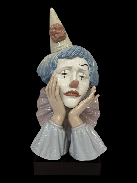 Lladro #5542 Jester Porcelain Sad Clown With Base