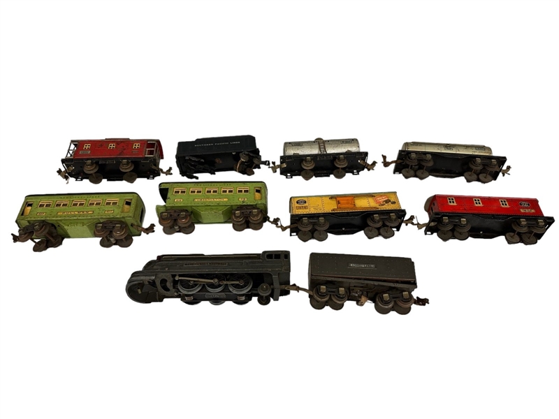 Group of (10) Vintage Lionel & South Pacific Train Cars