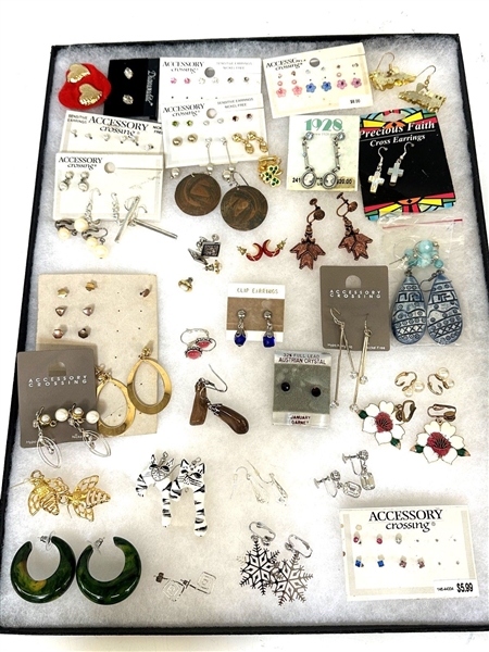 (28) Pairs of Costume Jewelry Earrings