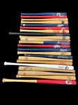 (22) Major League Baseball Mini Bats
