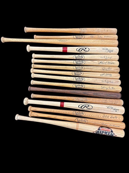 (16) Major League Players Mini Bats