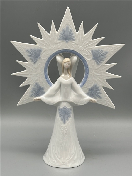 Lladro Porcelain Tree Topper "Angel of Light"