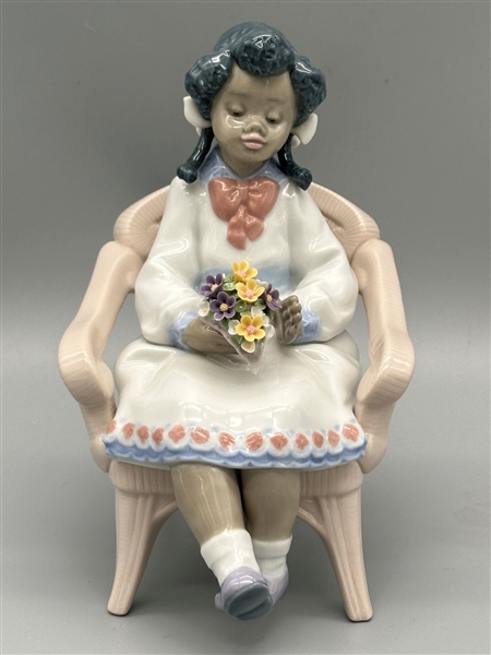 Lladro Porcelain Figurine Black Legacy "Sitting Pretty"