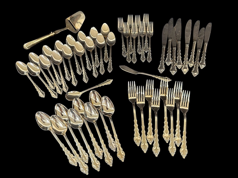 Rogers Stainless Korea Gold Flatware Service for 8