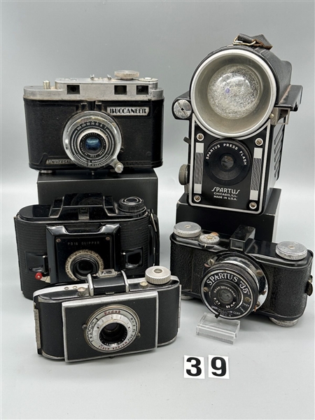 (5) Vintage Film Cameras From the 1940s & 1950s