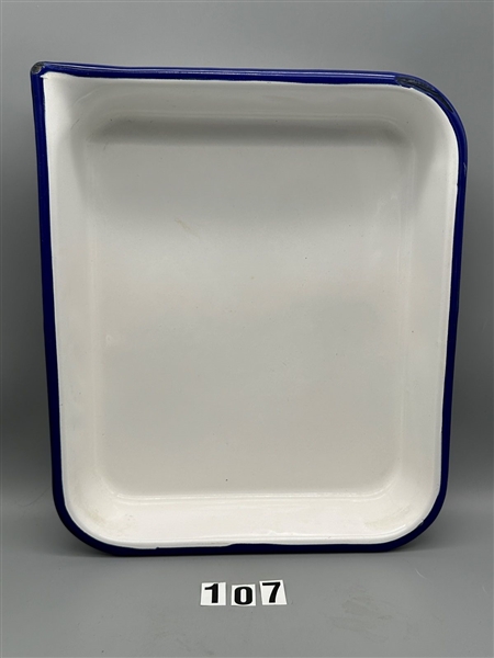 (1) Near Perfect Porcelain Enamel Photo Darkroom Tray for Developing Standard 8x10 Prints